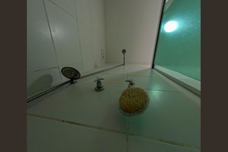 Casa de condomínio à venda com 60m², 2 quartos e 1 vagaBanheiro