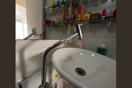 Casa de condomínio à venda com 60m², 2 quartos e 1 vagaBanheiro - torneira