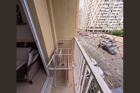Casa de condomínio à venda com 60m², 2 quartos e 1 vagaSacada