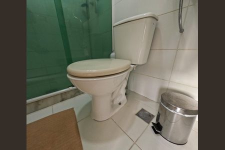 Casa de condomínio à venda com 60m², 2 quartos e 1 vagaBanheiro