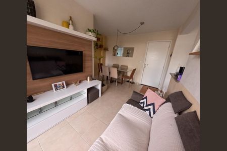 Casa de condomínio à venda com 60m², 2 quartos e 1 vagaSala