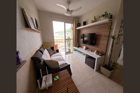 Casa de condomínio à venda com 60m², 2 quartos e 1 vagaSala