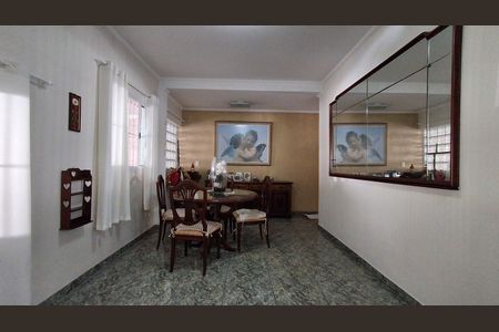 Casa à venda com 310m², 4 quartos e 3 vagasSala