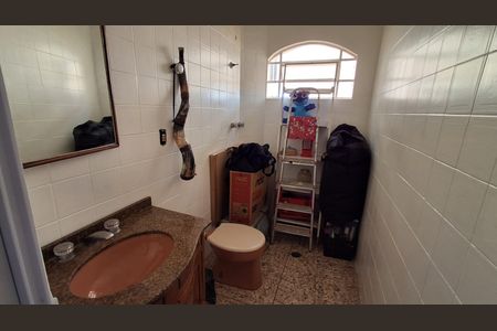 Casa à venda com 310m², 4 quartos e 3 vagasCasa 2
