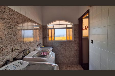 Casa à venda com 310m², 4 quartos e 3 vagasÁrea de Serviço 