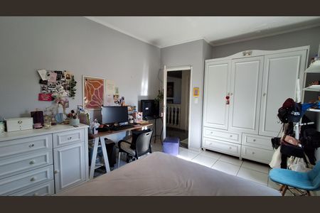 Casa à venda com 310m², 4 quartos e 3 vagasQuarto 2