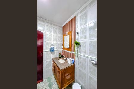 Casa à venda com 300m², 6 quartos e sem vagaLavabo