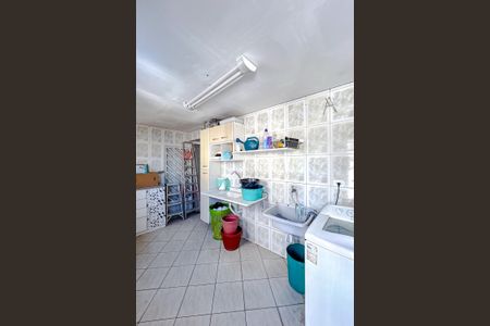 Casa à venda com 300m², 6 quartos e sem vagaÁrea de Serviço