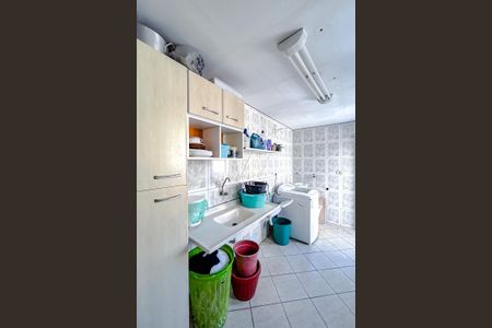 Casa à venda com 300m², 6 quartos e sem vagaÁrea de Serviço