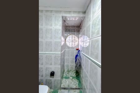Casa à venda com 300m², 6 quartos e sem vagaLavabo