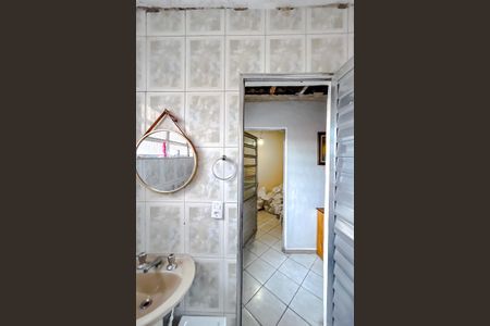 Casa à venda com 300m², 6 quartos e sem vagaBanheiro 2