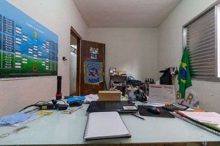 Casa para alugar com 192m², 5 quartos e 2 vagas Casa para alugar com 192m², 5 quartos e 2 vagasQuarto 1