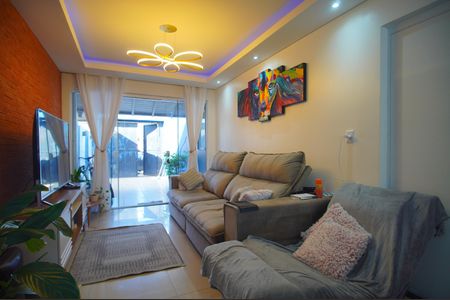 Sala de casa à venda com 3 quartos, 89m² em Santos Dumont, São Leopoldo