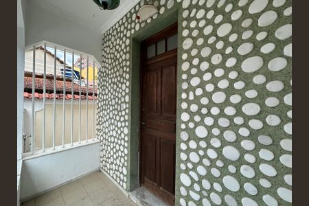Casa à venda com 65m², 2 quartos e 2 vagasVaranda