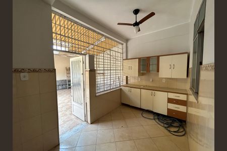 Casa à venda com 65m², 2 quartos e 2 vagasCozinha