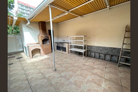 Casa à venda com 65m², 2 quartos e 2 vagasChurrasqueira