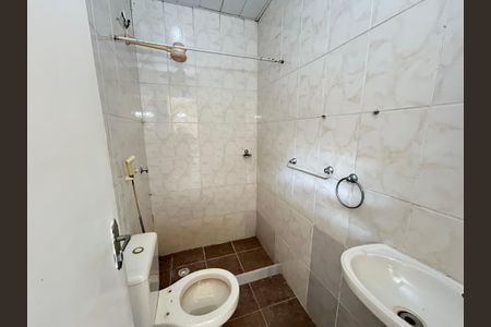 Casa à venda com 65m², 2 quartos e 2 vagasBanheiro 2
