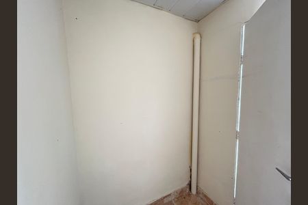 Casa à venda com 65m², 2 quartos e 2 vagasQuarto de Serviço