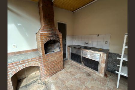 Casa à venda com 65m², 2 quartos e 2 vagasChurrasqueira