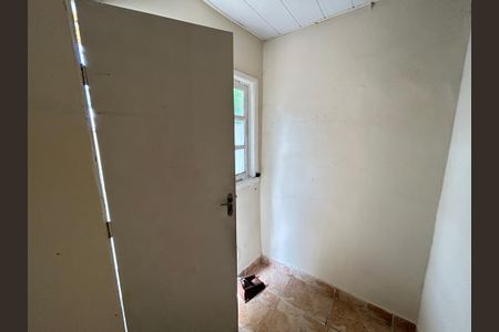 Casa à venda com 65m², 2 quartos e 2 vagasQuarto de Serviço