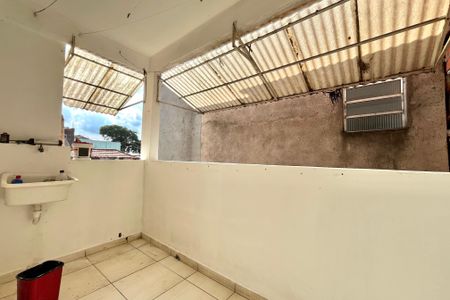 Casa para alugar com 55m², 2 quartos e sem vagaÁrea de Serviço