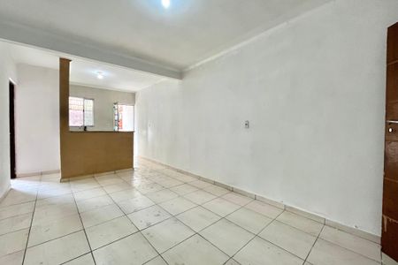 Sala de casa para alugar com 2 quartos, 55m² em Vila Campestre, São Paulo