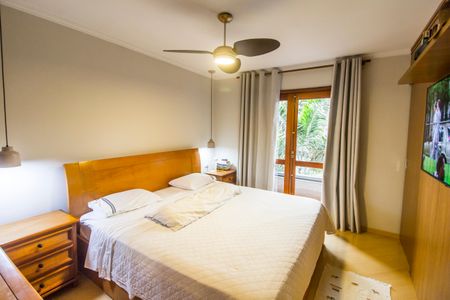 Casa de condomínio à venda com 300m², 4 quartos e 6 vagas Casa de condomínio à venda com 300m², 4 quartos e 6 vagasSuíte master