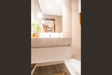 Casa de condomínio à venda com 300m², 4 quartos e 6 vagas Casa de condomínio à venda com 300m², 4 quartos e 6 vagasLavabo