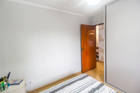 Casa de condomínio à venda com 300m², 4 quartos e 6 vagas Casa de condomínio à venda com 300m², 4 quartos e 6 vagasQuarto 4