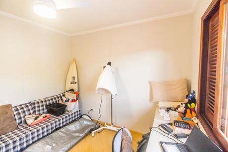 Casa de condomínio à venda com 300m², 4 quartos e 6 vagas Casa de condomínio à venda com 300m², 4 quartos e 6 vagasQuarto 3