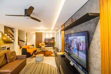 Casa de condomínio à venda com 300m², 4 quartos e 6 vagas Casa de condomínio à venda com 300m², 4 quartos e 6 vagasSala