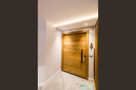 Casa de condomínio à venda com 300m², 4 quartos e 6 vagas Casa de condomínio à venda com 300m², 4 quartos e 6 vagasEntrada