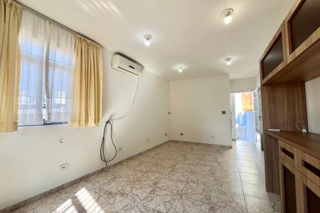 Sala/Quarto de casa para alugar com 1 quarto, 30m² em Vila Guarani (zona Sul), São Paulo
