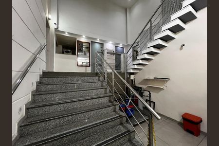 Apartamento à venda com 60m², 2 quartos e sem vagaHall