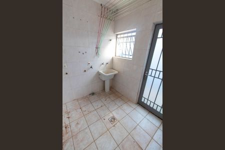 Casa para alugar com 245m², 4 quartos e 4 vagasÁREA DE SERVIÇO