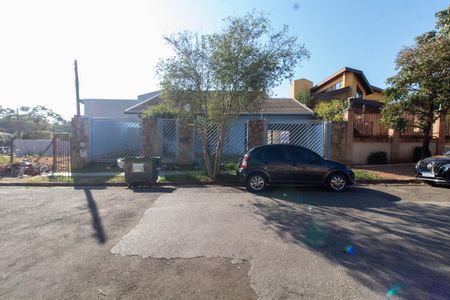 Casa para alugar com 245m², 4 quartos e 4 vagasFACHADA