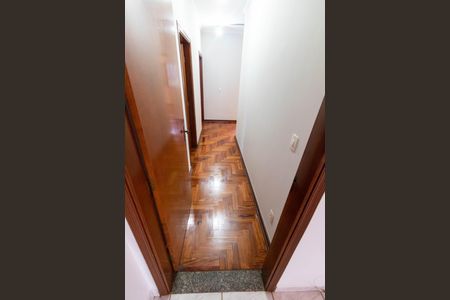 Casa para alugar com 245m², 4 quartos e 4 vagasCORREDOR