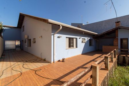 Casa para alugar com 245m², 4 quartos e 4 vagasÁREA EXTERNA FUNDOS