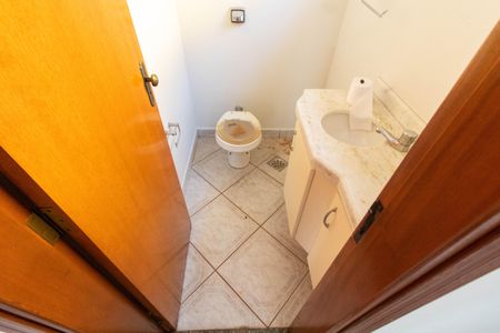 Casa para alugar com 245m², 4 quartos e 4 vagasLAVABO