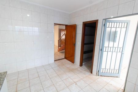 Casa para alugar com 245m², 4 quartos e 4 vagasCOZINHA