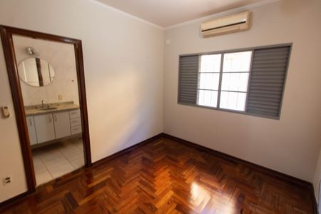 Casa para alugar com 245m², 4 quartos e 4 vagasSUITE 4