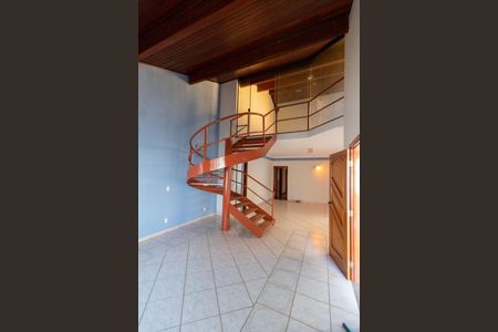 Casa para alugar com 245m², 4 quartos e 4 vagasSALA