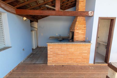 Casa para alugar com 245m², 4 quartos e 4 vagasCHURRASQUEIRA FUNDOS