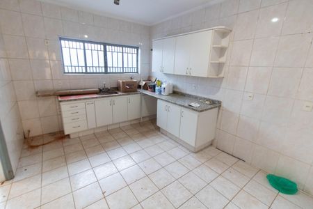 Casa para alugar com 245m², 4 quartos e 4 vagasCOZINHA