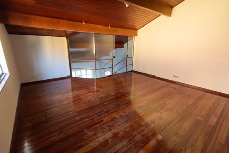 Casa para alugar com 245m², 4 quartos e 4 vagasMEZANINO