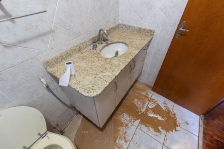 Casa para alugar com 245m², 4 quartos e 4 vagasBANHEIRO DA SUITE 1