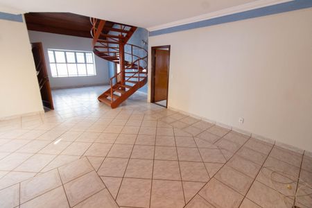 Casa para alugar com 245m², 4 quartos e 4 vagasSALA DE JANTAR