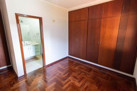 Casa para alugar com 245m², 4 quartos e 4 vagasSUITE 2