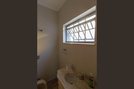 Casa para alugar com 245m², 4 quartos e 4 vagasLAVABO