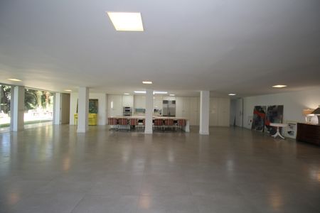 Sala de casa para alugar com 2 quartos, 408m² em Vila Tramontano, São Paulo